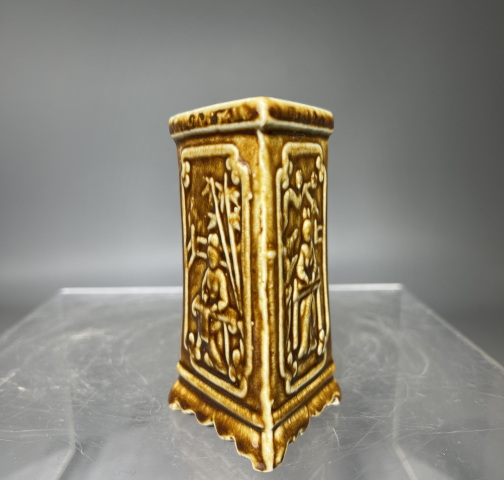 古玩陶瓷民國醬釉方圣印花筆筒拍賣，當前價格350元