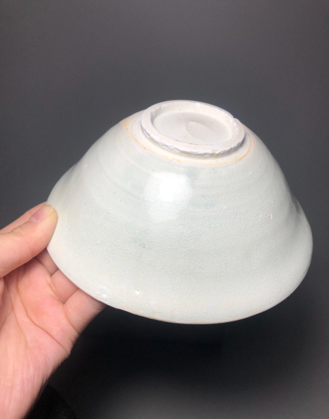 古玩陶瓷邢窯影青釉芒口出六筋梅花紋碗拍賣,當(dāng)前價格2888元