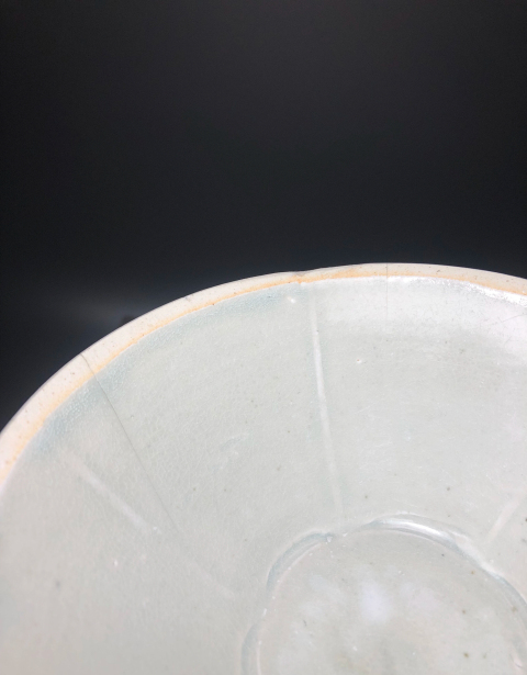 古玩陶瓷邢窯影青釉芒口出六筋梅花紋碗拍賣,當(dāng)前價格2888元