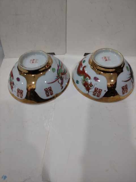古玩陶瓷出口創(chuàng)匯金地開光龍鳳紋彩瓷碗拍賣,當前價格0元