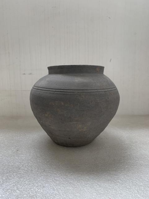 古玩陶瓷漢代灰陶罐拍賣,當前價格450元