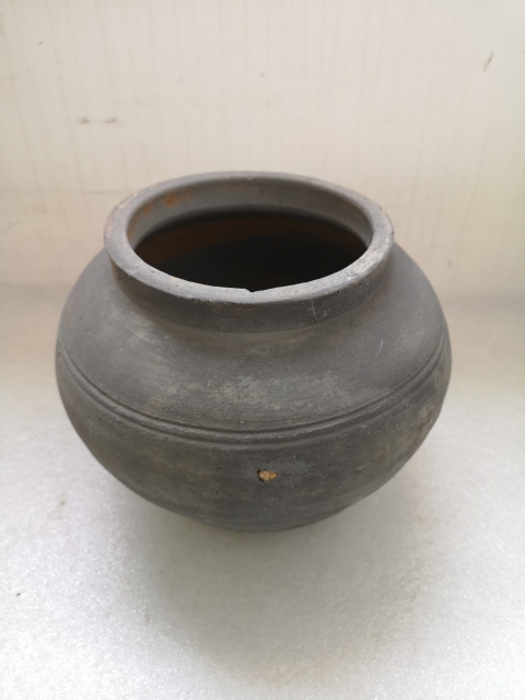 古玩陶瓷漢代灰陶罐拍賣,當前價格450元
