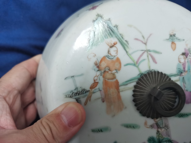 古玩陶瓷晚清人物紋粉彩四系粥罐拍賣(mài),當(dāng)前價(jià)格1888元
