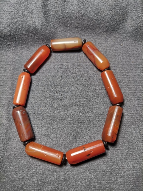 古玩玉器老瑪瑙手鏈一條拍賣，當前價格666元