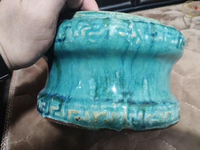 古玩陶瓷清末地方窯口孔雀藍釉缸拍賣,當前價格399元