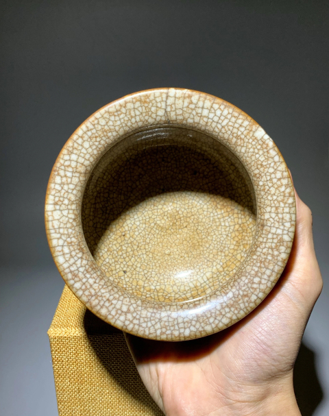 古玩陶瓷精品清中期乾隆哥釉獸耳香爐拍賣,當前價格4888元