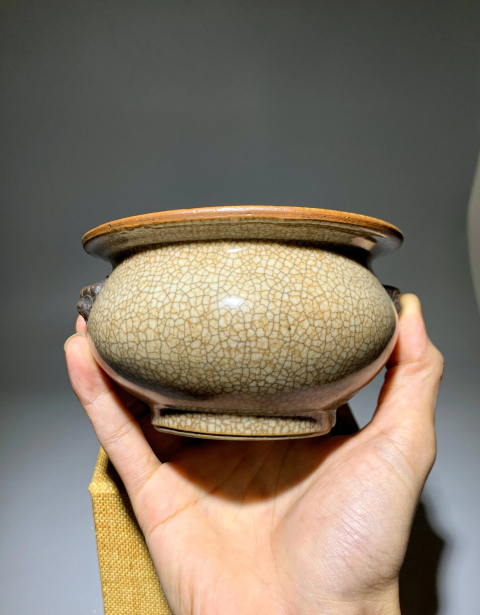 古玩陶瓷精品清中期乾隆哥釉獸耳香爐拍賣,當前價格4888元