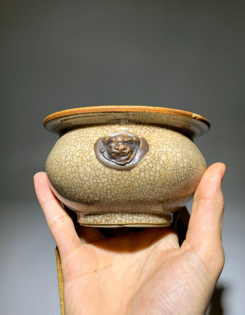 古玩陶瓷精品清中期乾隆哥釉獸耳香爐拍賣,當前價格4888元