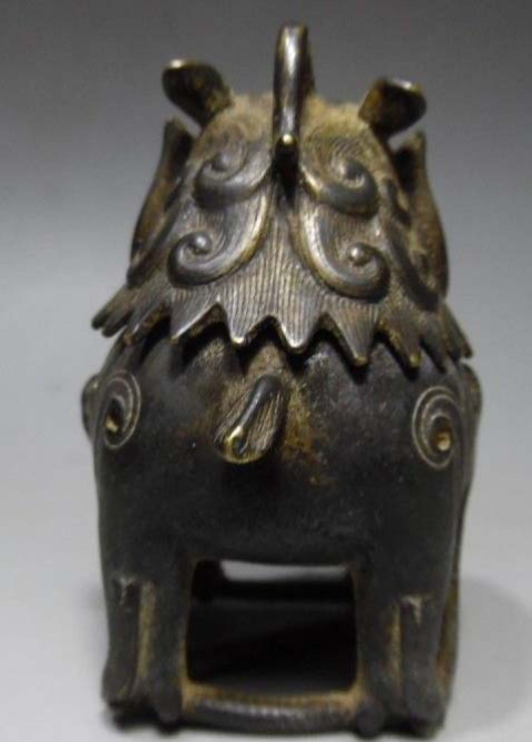 古玩銅器香薰拍賣,當(dāng)前價(jià)格12000元