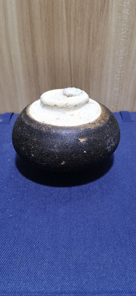 古玩陶瓷宋末元初吉州窯海撈出水瓷水盂拍賣，當(dāng)前價格600元