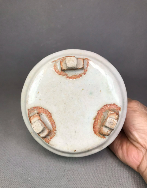 古玩陶瓷晚清民國窯變哥釉三足筒式香爐拍賣,當(dāng)前價(jià)格0元