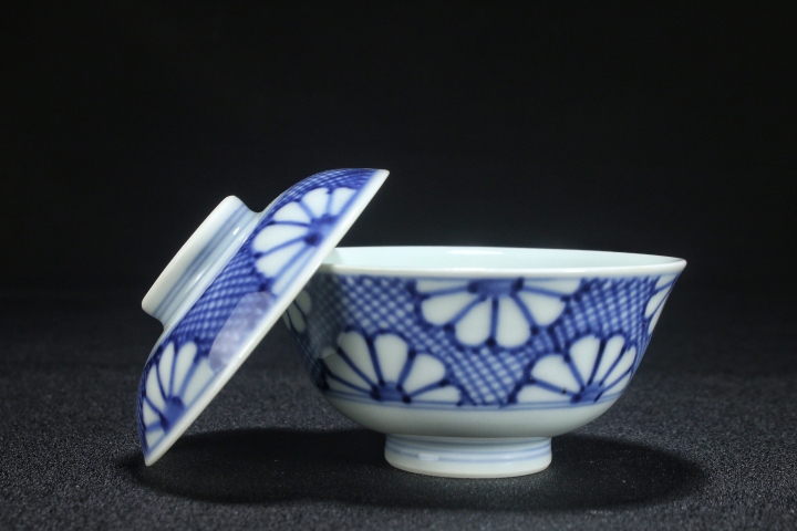 古玩陶瓷晚清·青花花卉蓋碗拍賣,當前價格800元