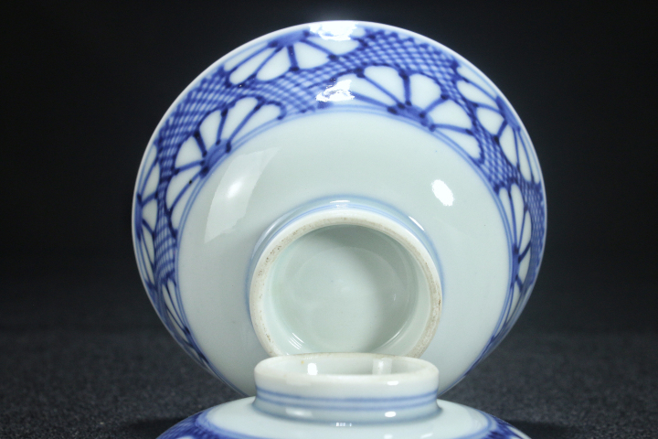古玩陶瓷晚清·青花花卉蓋碗拍賣,當前價格800元