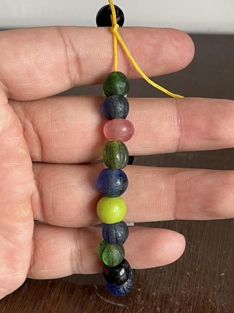 古玩雜項各色琉璃珠拍賣，當前價格900元