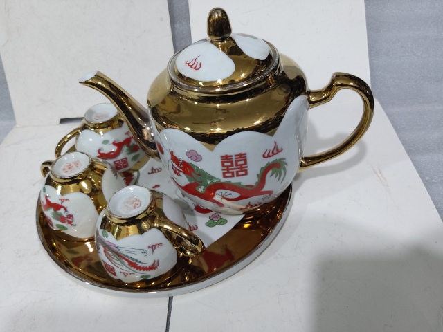 古玩陶瓷出口創匯期描金彩繪龍鳳紋茶器一組拍賣,當前價格588元
