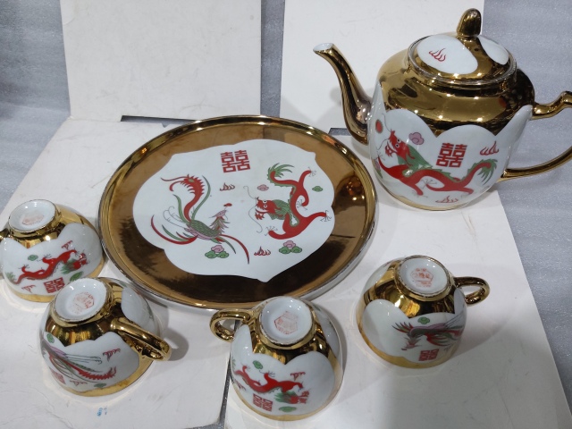 古玩陶瓷出口創匯期描金彩繪龍鳳紋茶器一組拍賣,當前價格588元