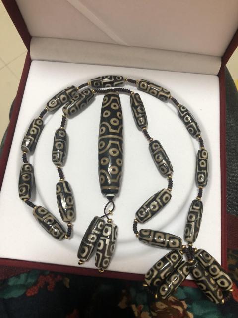 古玩雜項(xiàng)千年老天珠 純天然瑪瑙材質(zhì)拍賣，當(dāng)前價(jià)格1666元