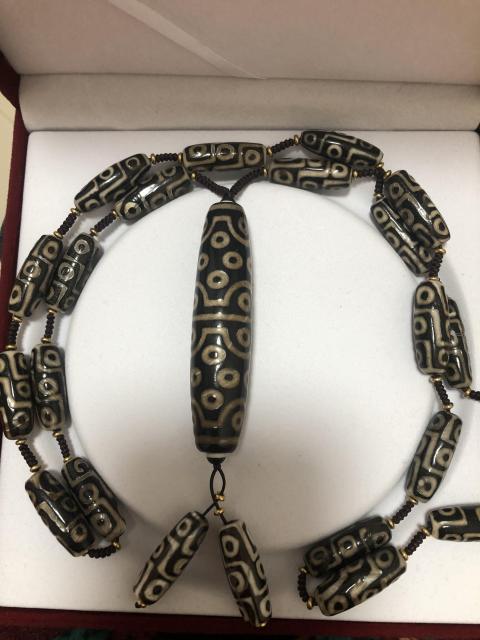 古玩雜項(xiàng)千年老天珠 純天然瑪瑙材質(zhì)拍賣，當(dāng)前價(jià)格1666元