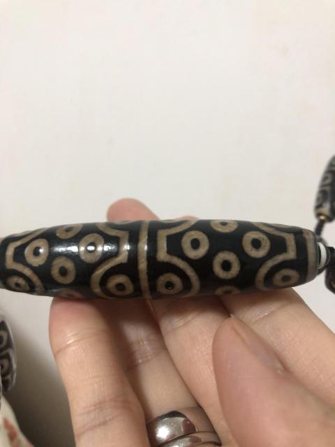 古玩雜項(xiàng)千年老天珠 純天然瑪瑙材質(zhì)拍賣，當(dāng)前價(jià)格1666元