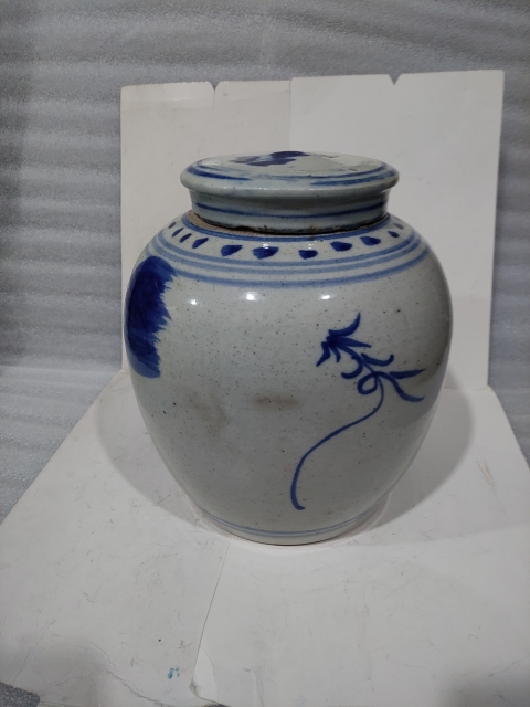 古玩陶瓷青花牡丹花紋蓋罐拍賣，當前價格1888元