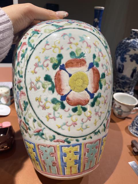 古玩陶瓷晚清花卉紋粉彩冬瓜罐拍賣,當前價格1888元