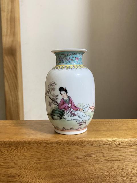 域鉴古玩】三隆款·超级精品·粉彩仕女人物纹灯笼瓶拍卖价格/图片