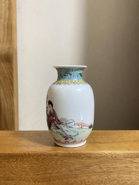 粉彩桃漢詩紋杯 乾隆年製 款 擺件 中国古玩 中国美術 唐物骨董  A835 粉彩桃漢詩紋杯 乾隆年製 款 擺件 中国古玩 中国美術 唐物骨董