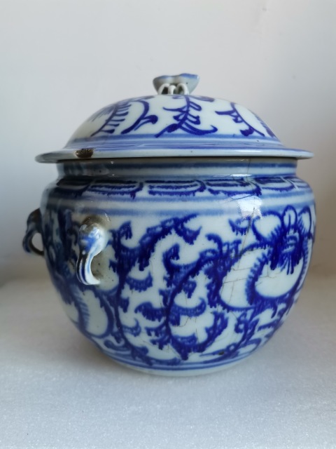古玩陶瓷清代道光至咸豐纏枝花卉紋青花四系粥罐拍賣，當(dāng)前價(jià)格900元