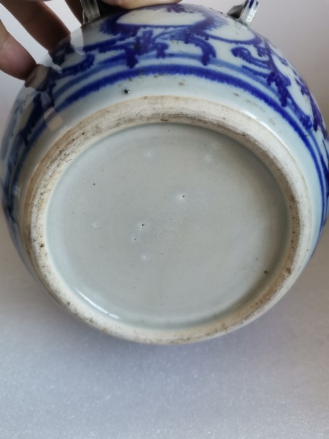 古玩陶瓷清代道光至咸豐纏枝花卉紋青花四系粥罐拍賣，當(dāng)前價(jià)格900元