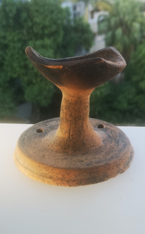 古玩陶瓷元代.黑陶油燈  (推薦理由：稀有、禪意 )拍賣，當前價格200元