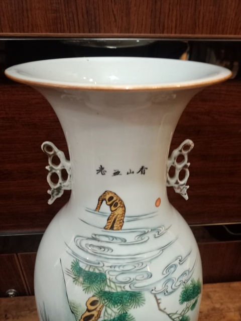 古玩陶瓷香山五老粉彩大瓶拍賣(mài),當(dāng)前價(jià)格25888元