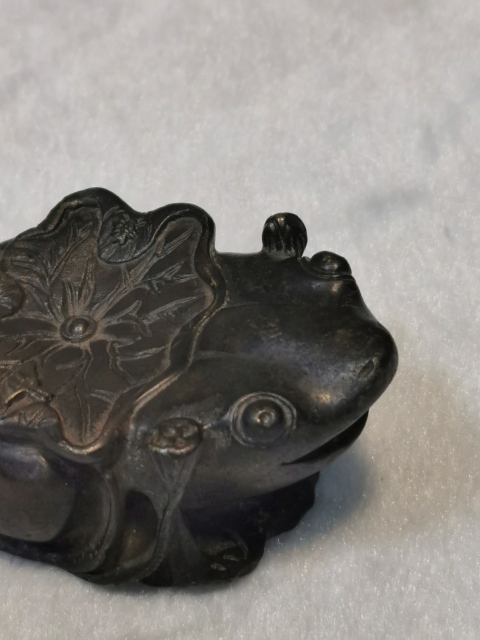 古玩銅器銅蛙鎮紙拍賣，當前價格2000元