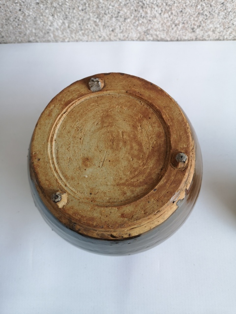 古玩陶瓷清代早期紫金釉磁州窯蓋罐拍賣，當前價格680元