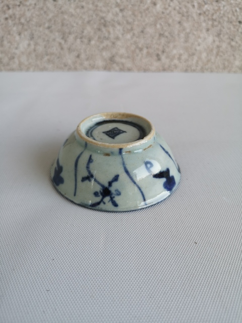 古玩陶瓷清中如意靈芝紋雙藍(lán)圈花押款青花杯拍賣,當(dāng)前價(jià)格480元