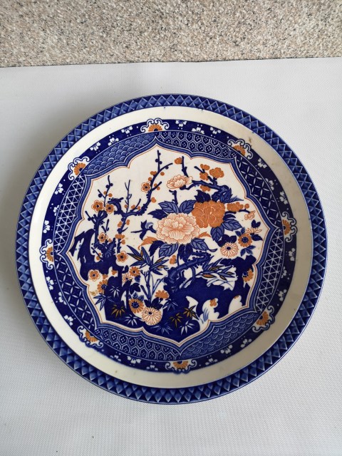 古玩陶瓷六十至八十年代青花加彩花卉紋盤拍賣，當(dāng)前價(jià)格450元