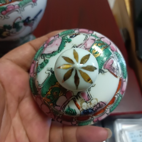 古玩陶瓷民國晚期至解放初期廣彩將軍罐拍賣，當前價格1380元