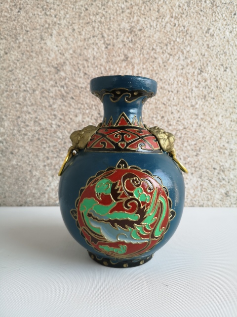 古玩陶瓷出口創匯期桃園三結義瓶拍賣，當前價格550元