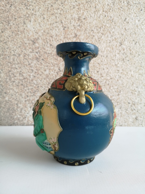 古玩陶瓷出口創匯期桃園三結義瓶拍賣，當前價格550元