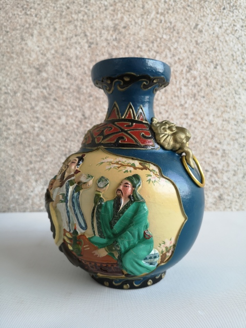 古玩陶瓷出口創匯期桃園三結義瓶拍賣，當前價格550元