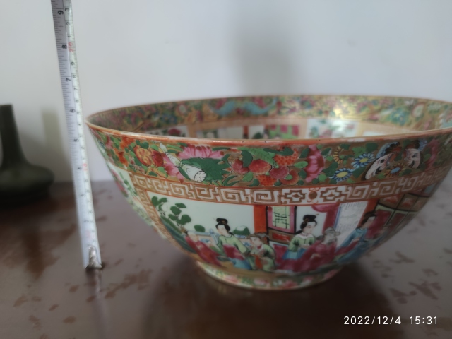古玩陶瓷清晚期廣彩人物大碗拍賣，當前價格22000元