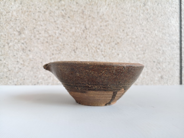 古玩陶瓷明末清初地方窯褐釉研碗拍賣,當前價格680元