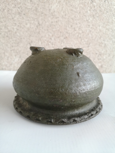 古玩陶瓷明末清初灰陶三足香爐拍賣,當前價格680元
