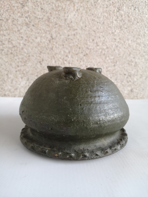 古玩陶瓷明末清初灰陶三足香爐拍賣,當前價格680元