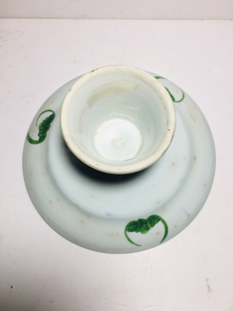 古玩陶瓷(已保真帶證書)釉下彩葡萄紋高足盤拍賣,當前價格0元