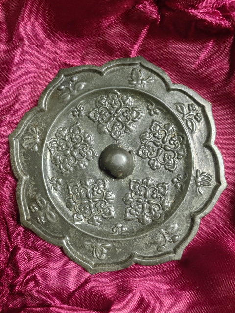唐代八角團花鏡拍賣，當前價格88000元
