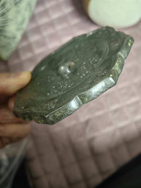 古玩銅器唐代八角團(tuán)花鏡拍賣(mài)，當(dāng)前價(jià)格88000元