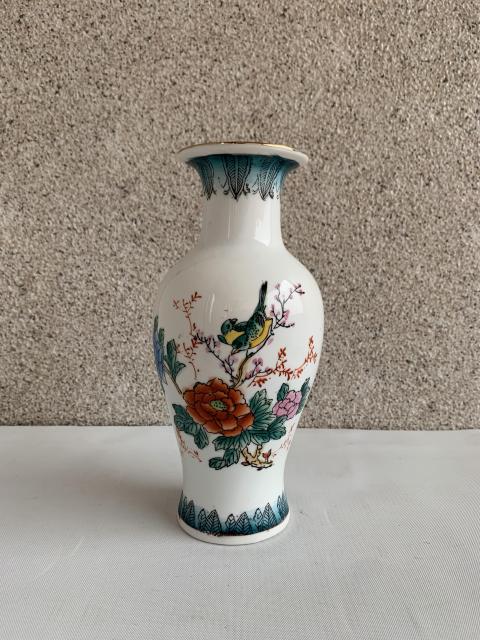 古玩陶瓷出口創匯期花鳥紋彩瓷觀音瓶拍賣，當前價格298元