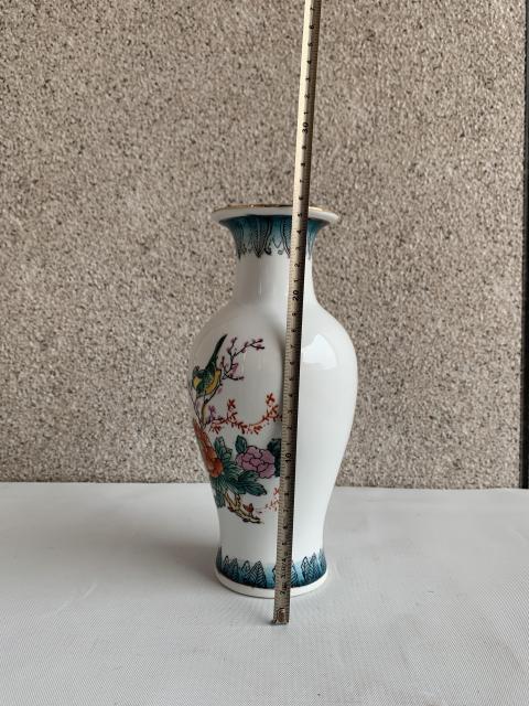古玩陶瓷出口創匯期花鳥紋彩瓷觀音瓶拍賣，當前價格298元