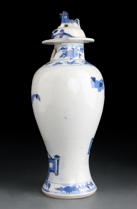 古玩陶瓷7265】清晚期  青花庭院教子圖梅瓶拍賣，當前價格1880元