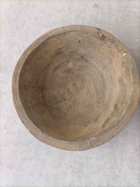 古玩陶瓷灰陶彩繪蓋盒拍賣，當(dāng)前價(jià)格600元